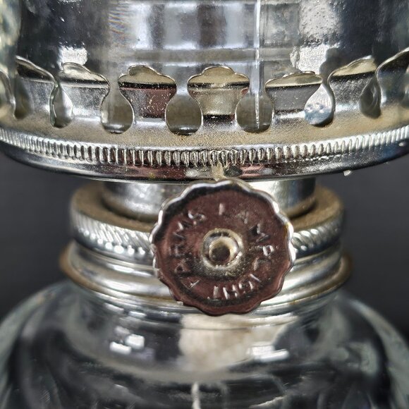 Rare Lamplight Farms, Austria Diamond Cut Crystal Oil Lamp 13 Inch - Picture 3 of 13